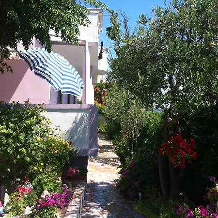 With Parking Space Kampor, Rab - 4985 Apartment