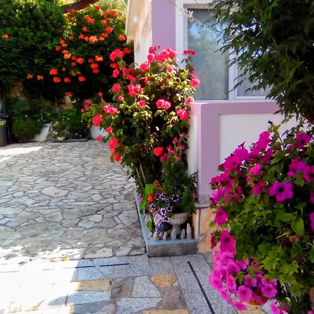 Apartment With Parking Space Kampor, Rab - 4985 Kampor