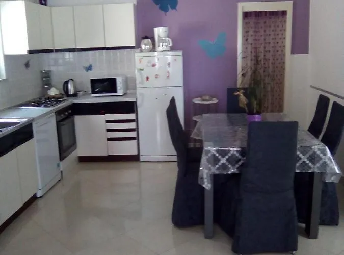 With Parking Space Kampor, Rab - 4985 Appartement Kampor