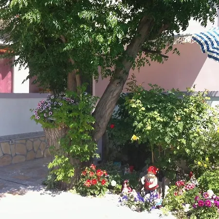 With A Parking Space Kampor, Rab - 4985 Apartment Kampor