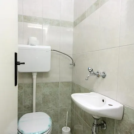 Apartamento With Parking Space Kampor, Rab - 4985